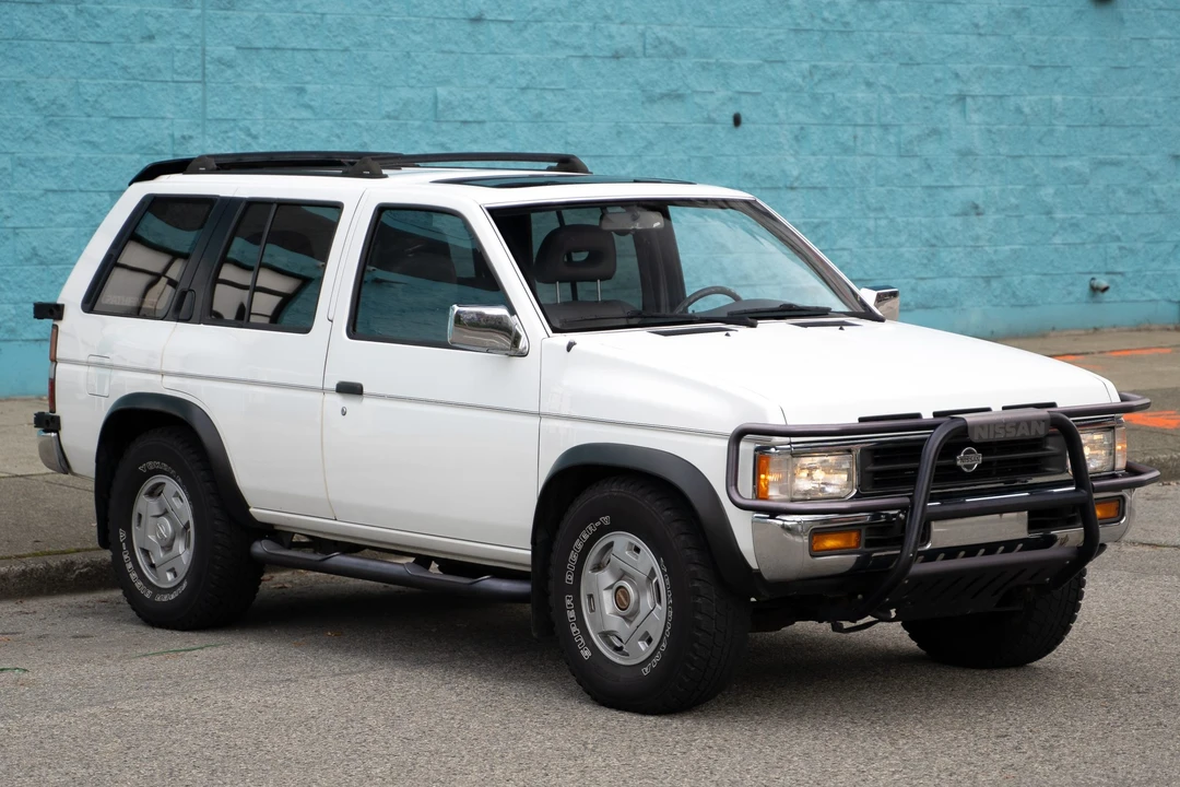 1995 Nissan Pathfinder 1st Gen - Image 22 of 31