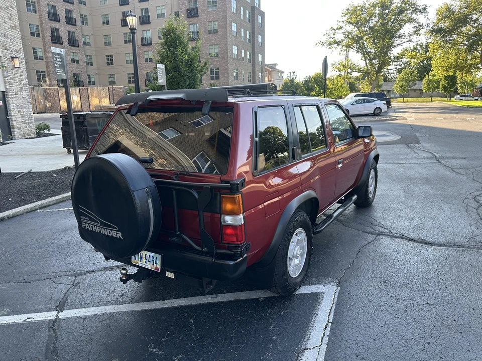 1995 Nissan Pathfinder 1st Gen - Image 11 of 31