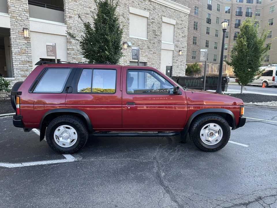 1995 Nissan Pathfinder 1st Gen - Image 6 of 31