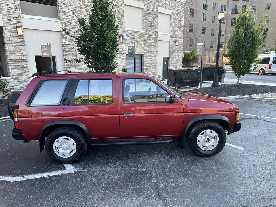 1995 Nissan Pathfinder 1st Gen - Image 7 of 31
