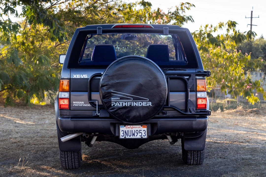 1995 Nissan Pathfinder 1st Gen - Image 18 of 31