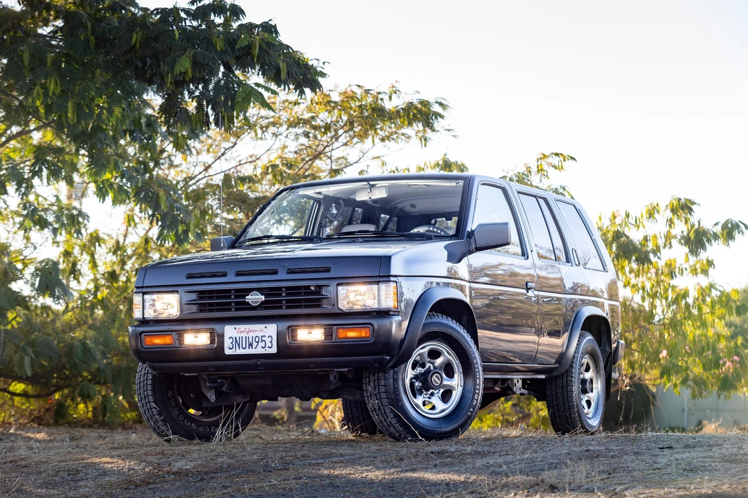 1995 Nissan Pathfinder 1st Gen - Image 9 of 31