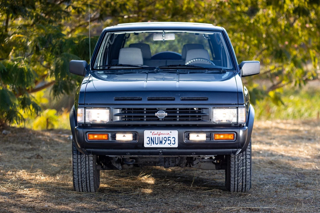 1995 Nissan Pathfinder 1st Gen - Image 6 of 31