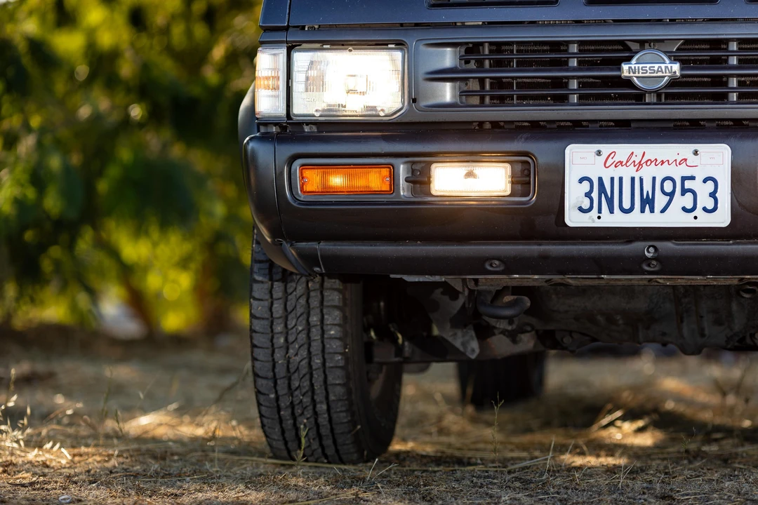 1995 Nissan Pathfinder 1st Gen - Image 30 of 31