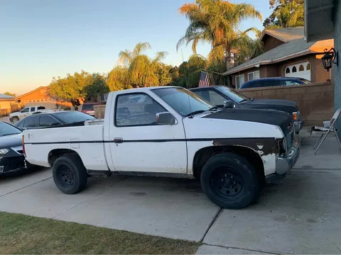 1995 Nissan Pickup