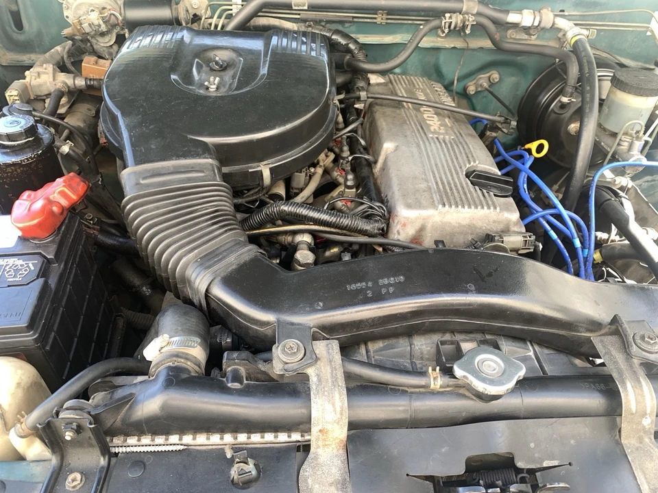 1995 Nissan Frontier - Image 18 of 19