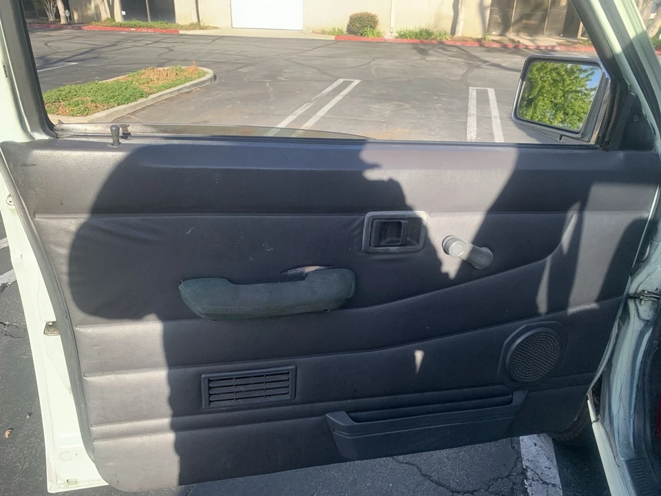 1995 Nissan Frontier - Image 12 of 19