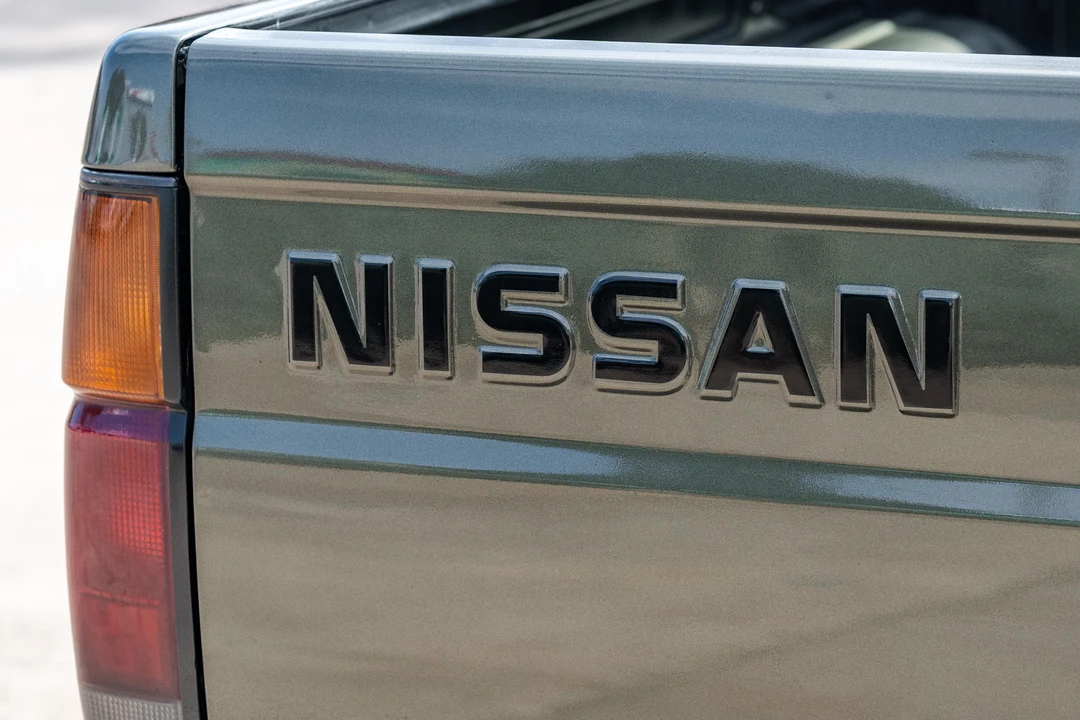 1995 Nissan Frontier - Image 22 of 31