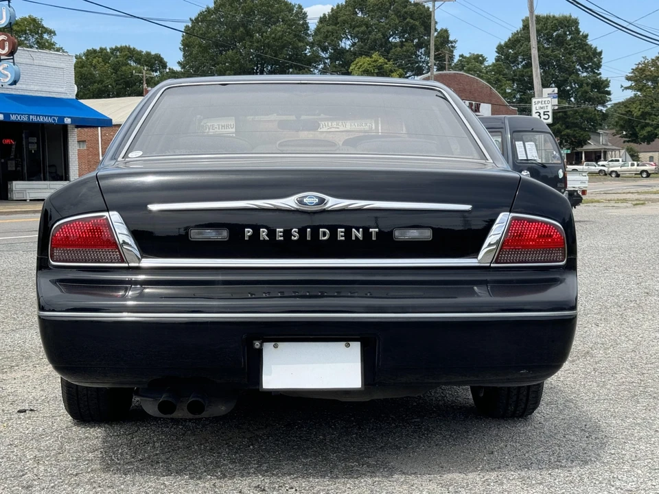 1995 Nissan President 3rd Gen - Image 14 of 31