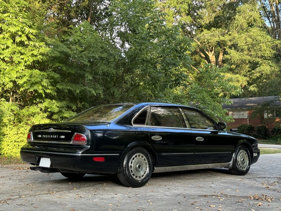 1995 Nissan President 3rd Gen - Image 15 of 31
