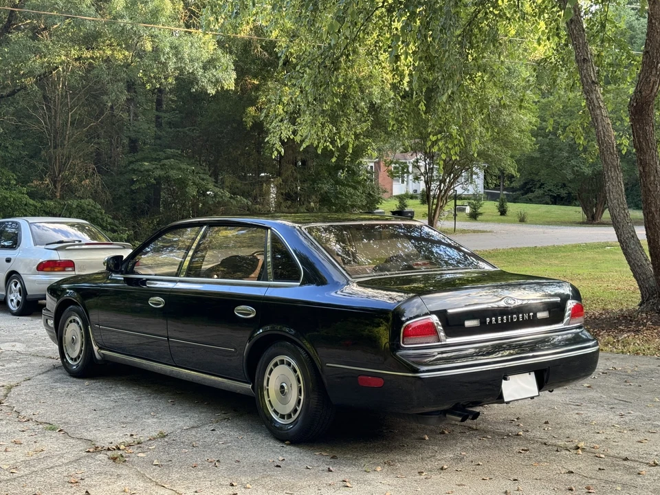 1995 Nissan President 3rd Gen - Image 11 of 31