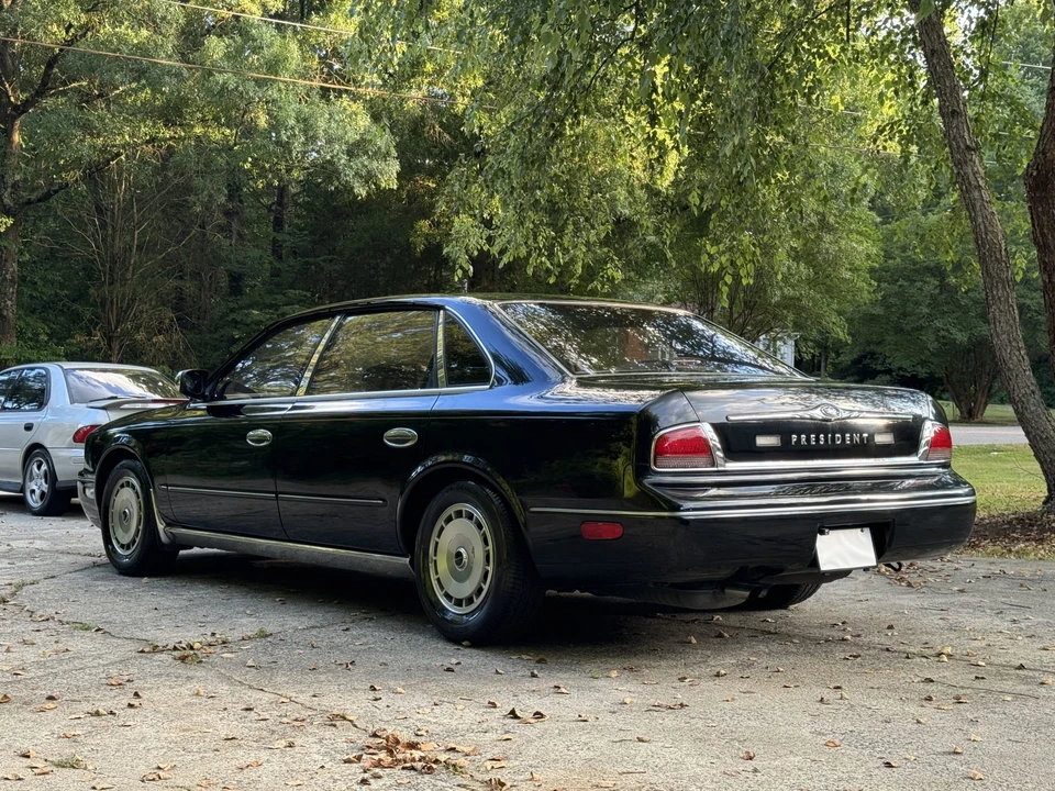 1995 Nissan President 3rd Gen - Image 10 of 31