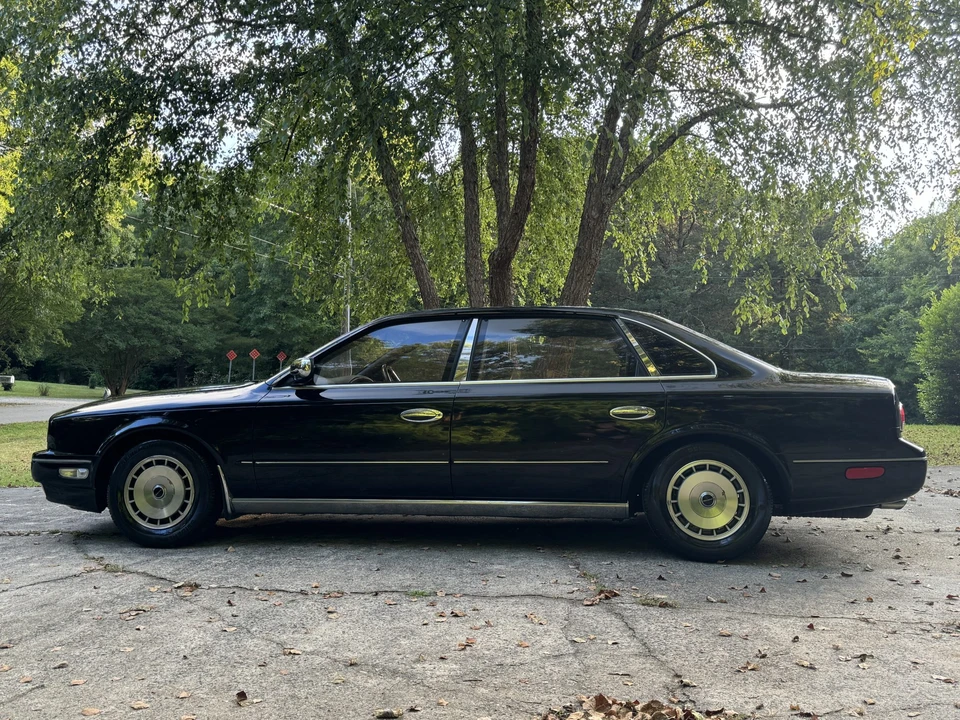 1995 Nissan President 3rd Gen - Image 8 of 31