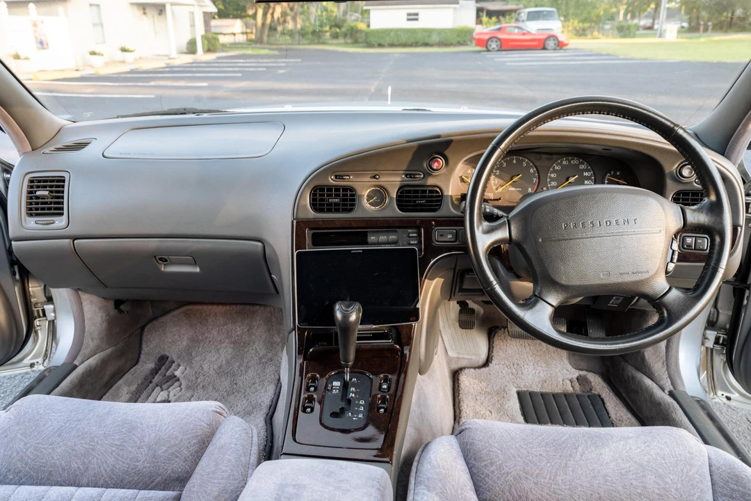 1995 Nissan President 3rd Gen - Image 20 of 31