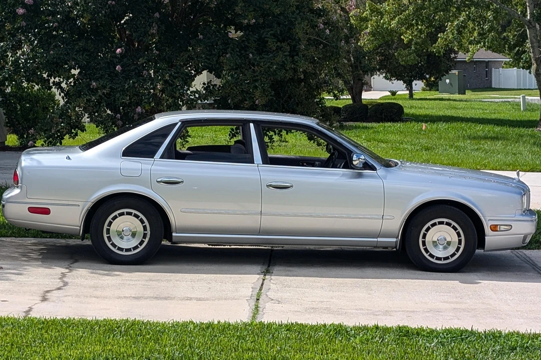 1995 Nissan President 3rd Gen - Image 3 of 31