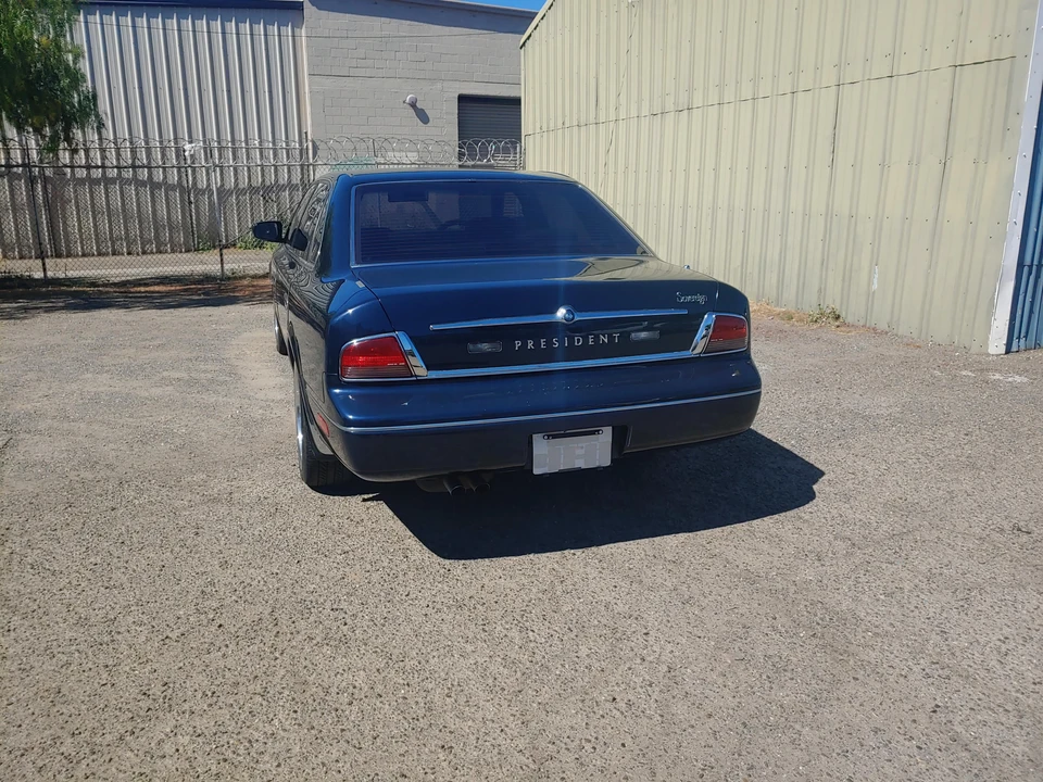 1995 Nissan President 3rd Gen - Image 14 of 24