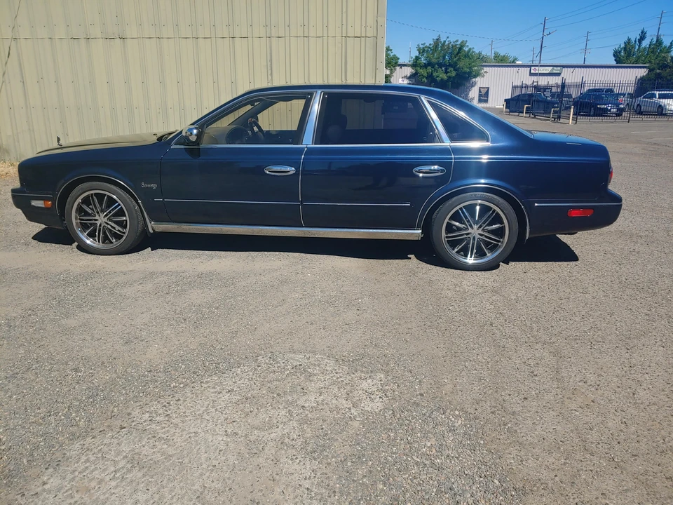 1995 Nissan President 3rd Gen - Image 8 of 24