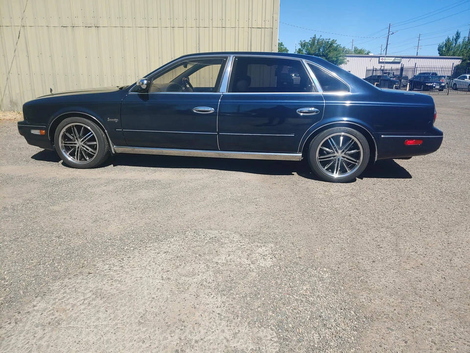 1995 Nissan President 3rd Gen - Image 9 of 24