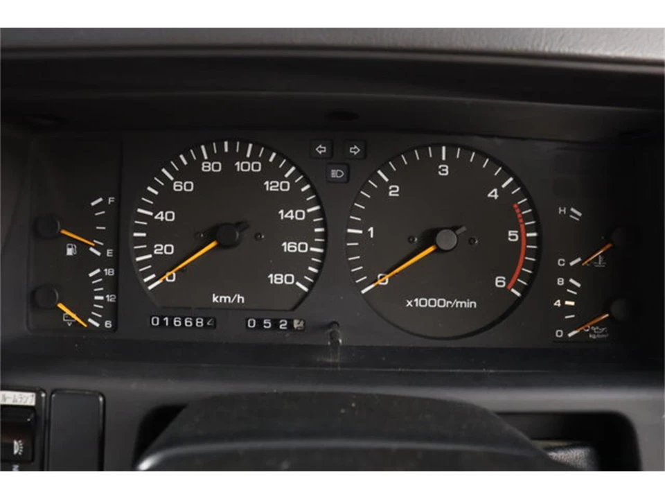 1995 Nissan Patrol 4th Gen - Image 11 of 31