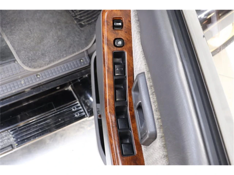 1995 Nissan Patrol 4th Gen - Image 24 of 31