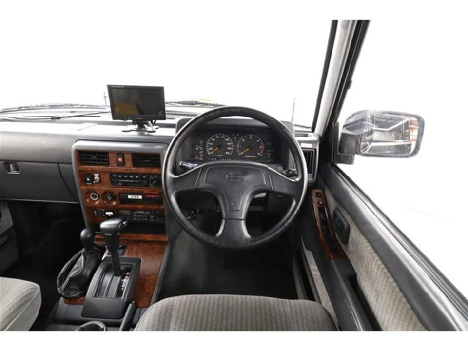 1995 Nissan Patrol 4th Gen - Image 10 of 31