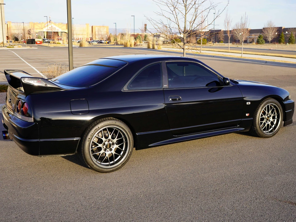 1995 Nissan R33 Skyline GT-R 9th Gen - Image 8 of 31