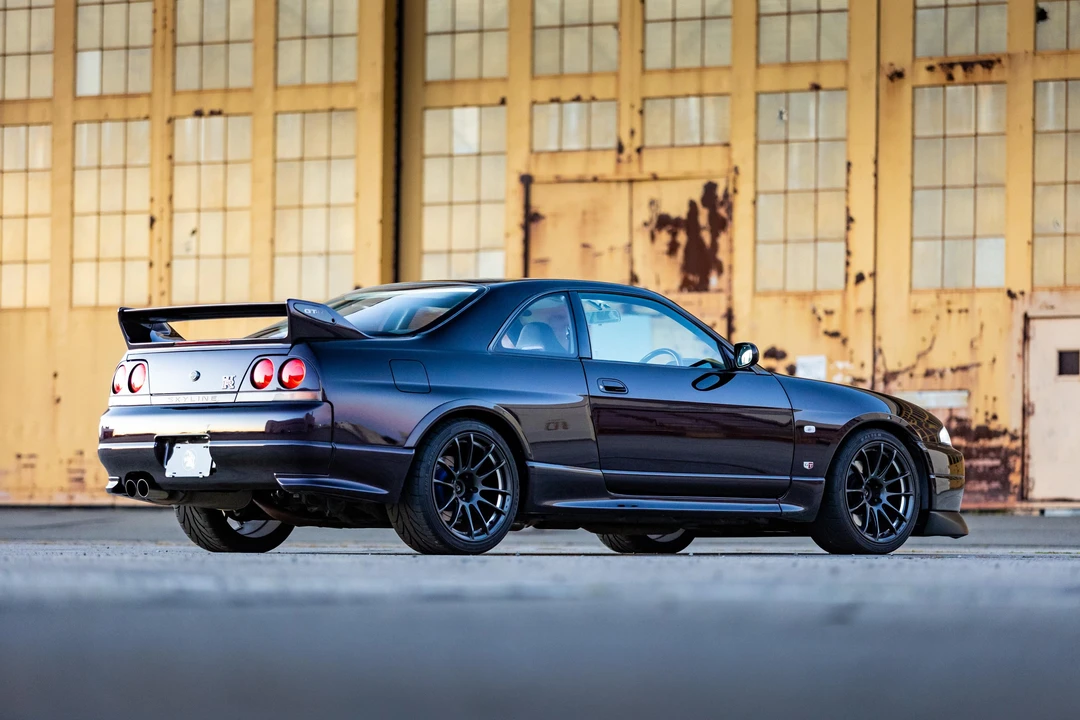 1995 Nissan R33 Skyline GT-R 9th Gen - Image 25 of 31