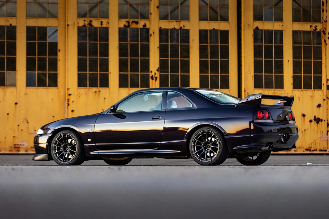 1995 Nissan R33 Skyline GT-R 9th Gen - Image 15 of 31
