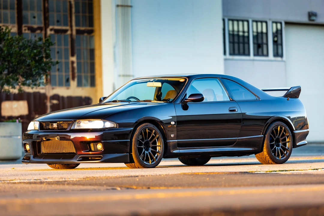 1995 Nissan R33 Skyline GT-R 9th Gen - Image 12 of 31