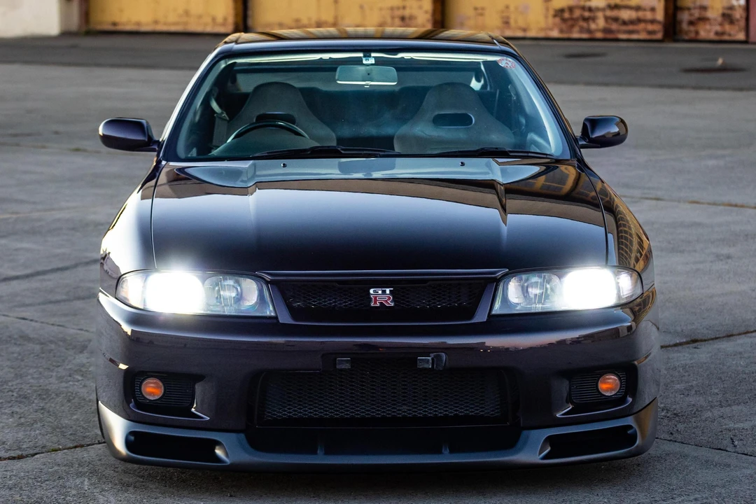 1995 Nissan R33 Skyline GT-R 9th Gen - Image 2 of 31