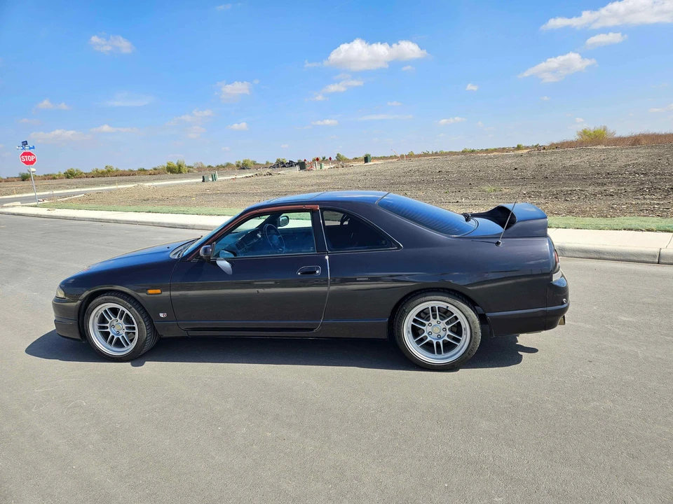 1995 Nissan R33 Skyline 9th Gen - Image 8 of 31