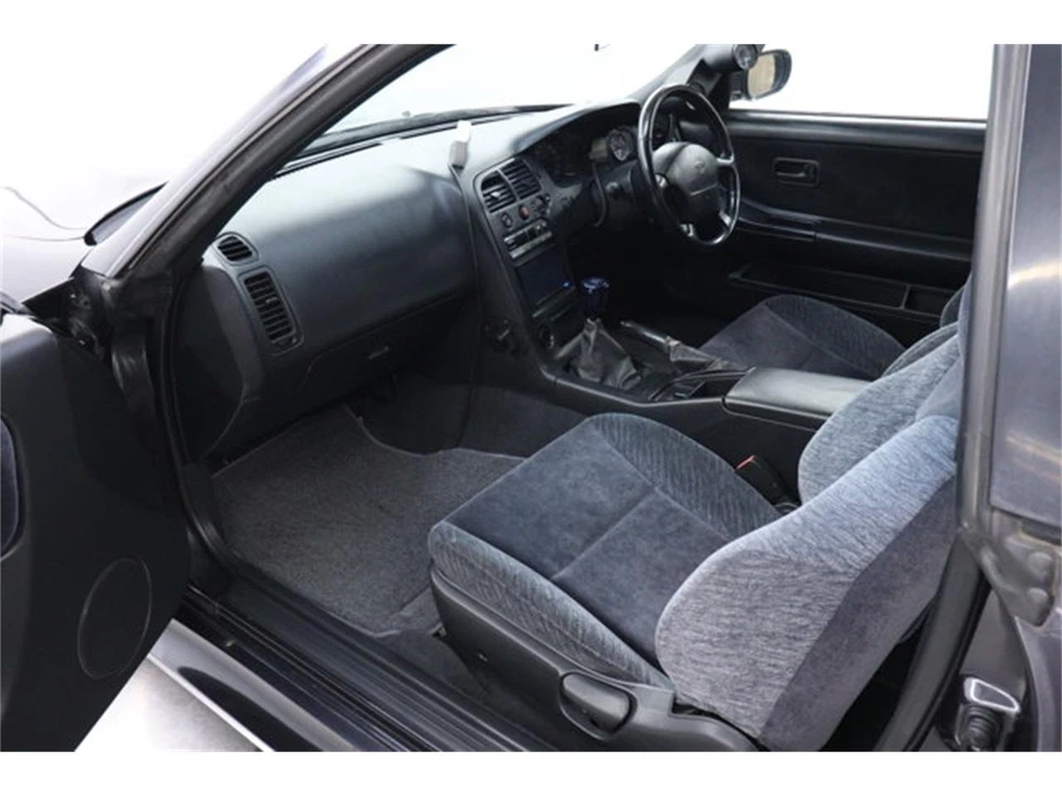 1995 Nissan R33 Skyline 9th Gen - Image 15 of 31