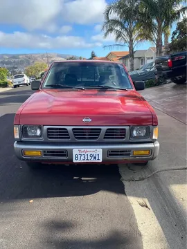1995 Nissan XE V6