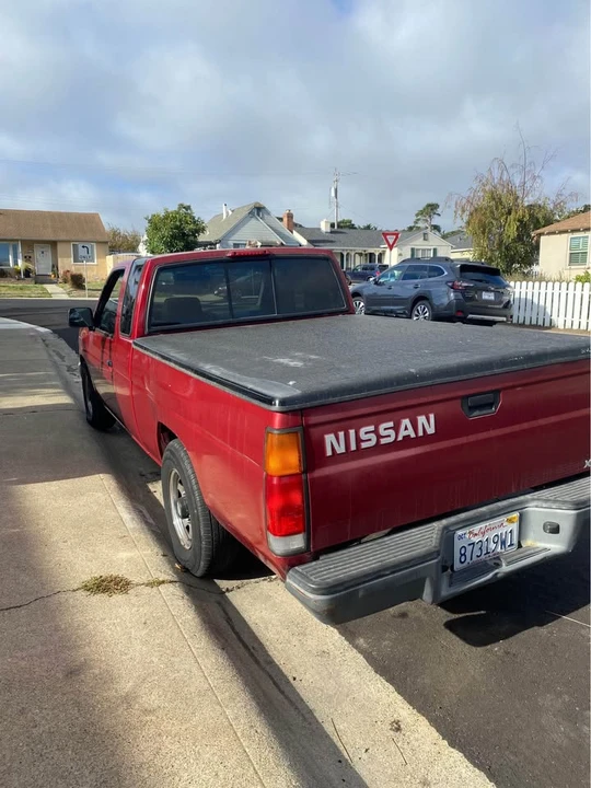 1995 Nissan Frontier - Image 4 of 6