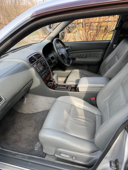 1995 Nissan Cedric 9th Gen - Image 14 of 19