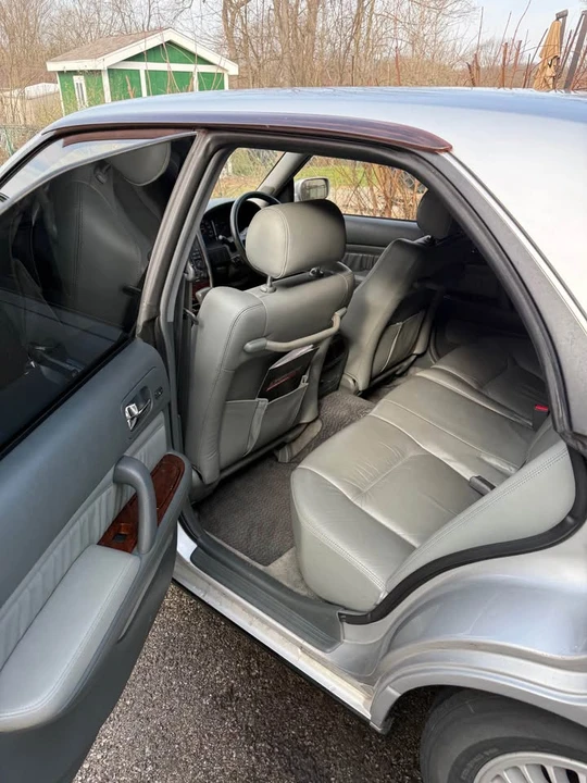 1995 Nissan Cedric 9th Gen - Image 15 of 19