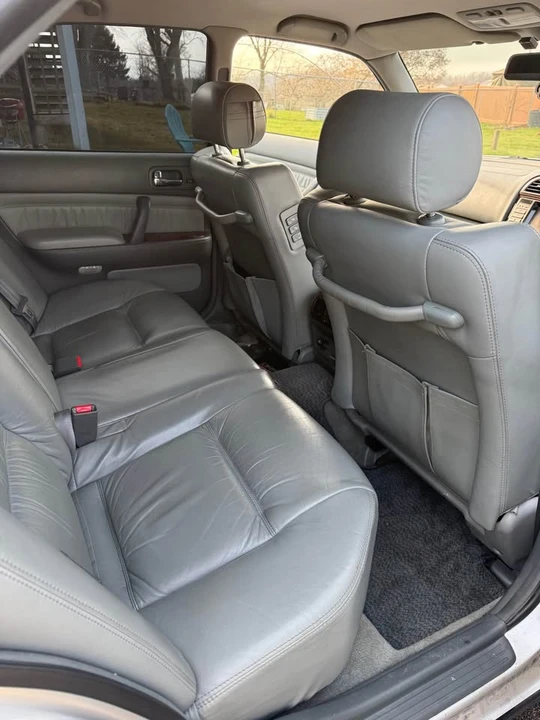 1995 Nissan Cedric 9th Gen - Image 12 of 19
