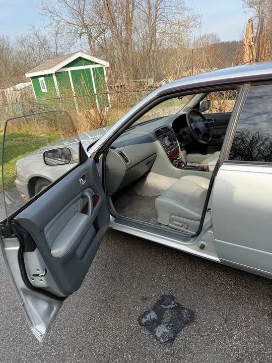 1995 Nissan Cedric 9th Gen - Image 13 of 19