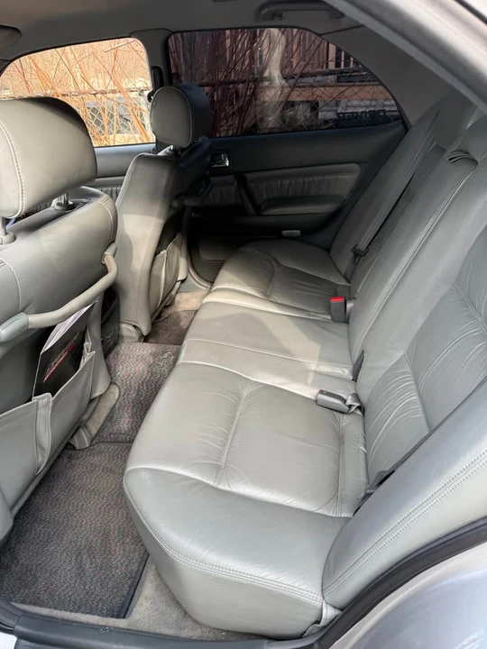 1995 Nissan Cedric 9th Gen - Image 16 of 19