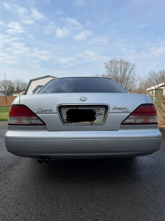 1995 Nissan Cedric 9th Gen - Image 2 of 19