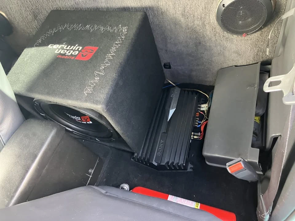 1995 Nissan Frontier - Image 8 of 13