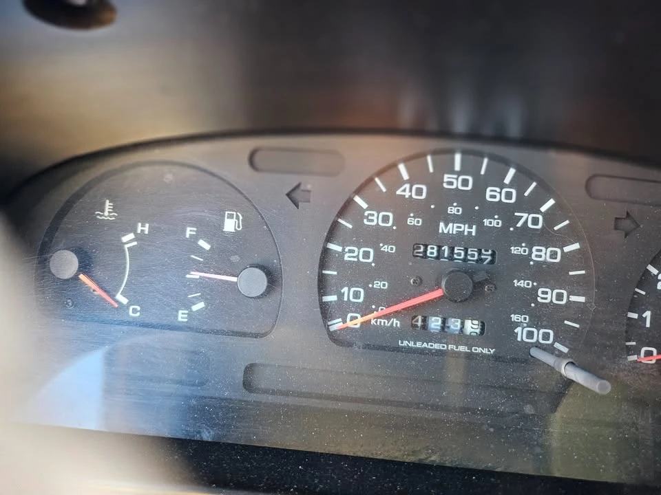 1995 Nissan Frontier - Image 11 of 13