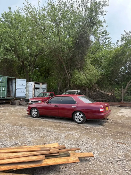 1995 Nissan Gloria - Image 6 of 20