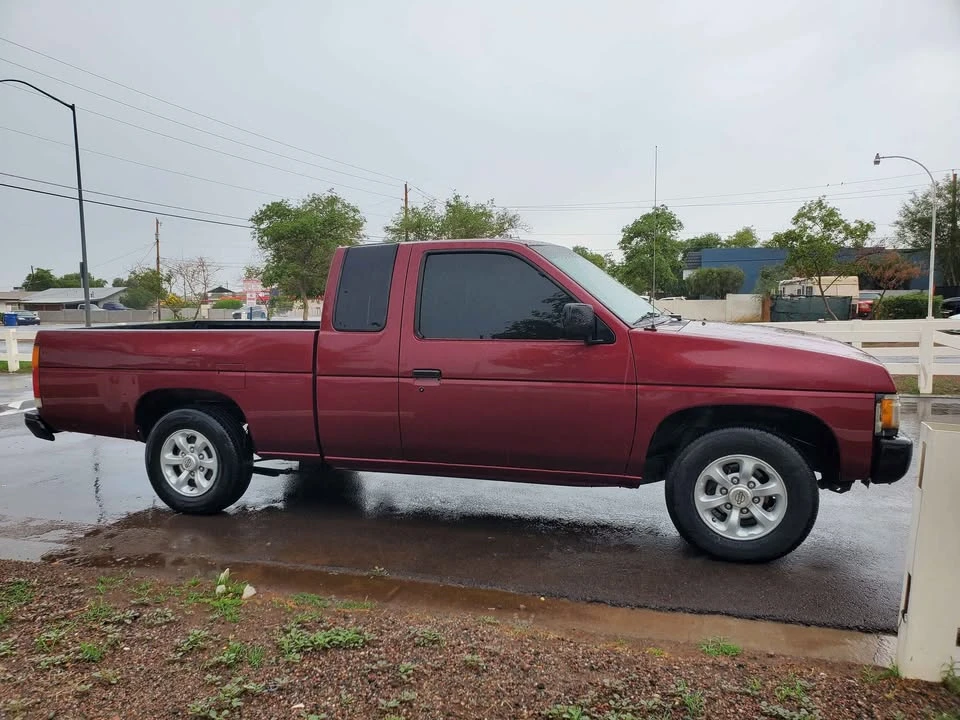 1995 Nissan Frontier - Image 3 of 4