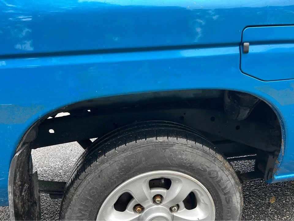 1995 Nissan Frontier - Image 6 of 8