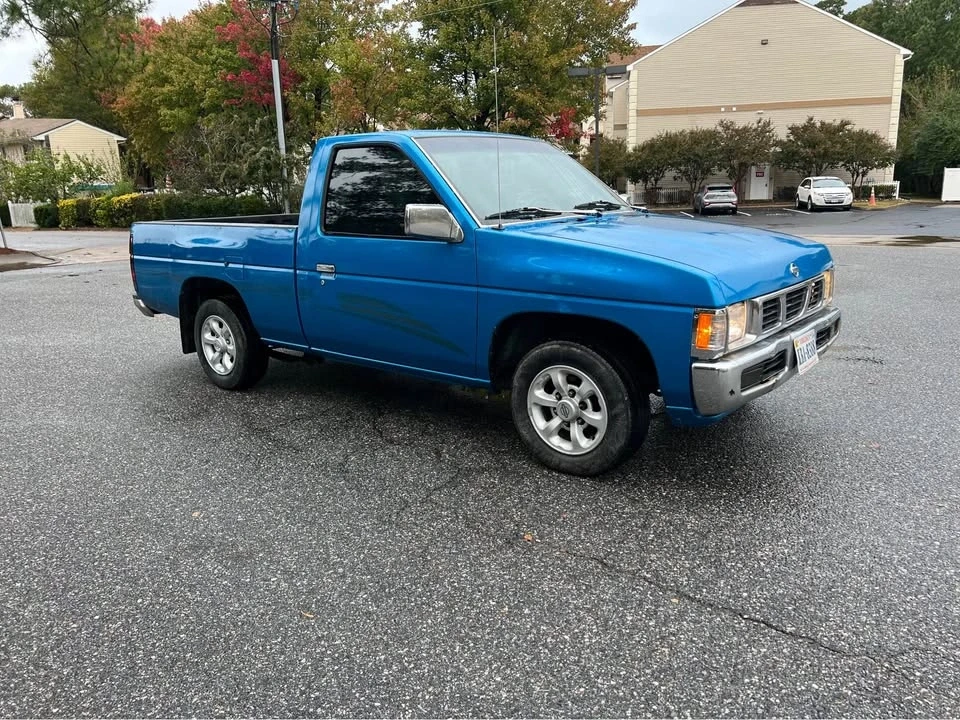 1995 Nissan Frontier - Image 8 of 8