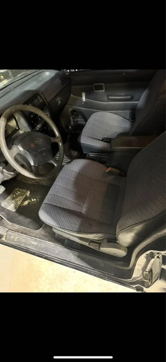 1995 Nissan Frontier - Image 5 of 5