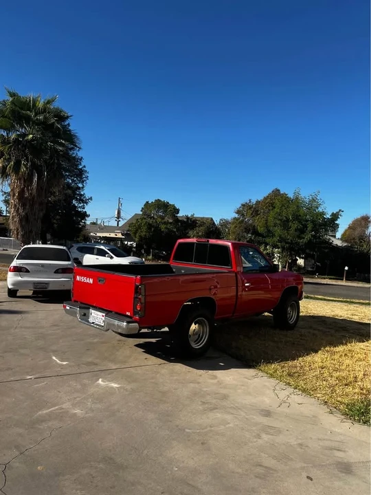 1995 Nissan Frontier - Image 6 of 12