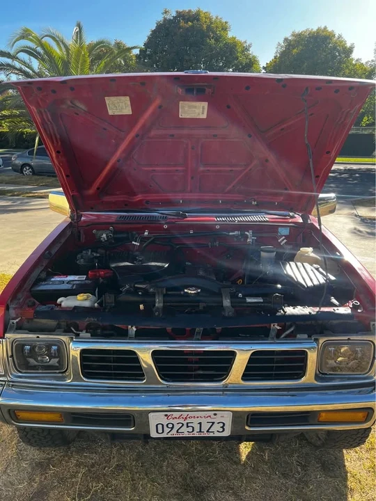 1995 Nissan Frontier - Image 3 of 12