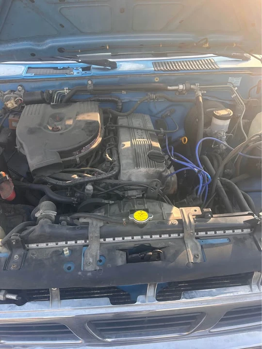 1995 Nissan Frontier - Image 7 of 7